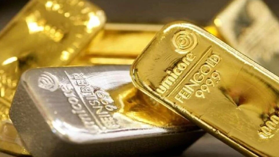 Gold-Silver Price: सोना-सोना करते रहे… इधर चांदी ने रच दिया इतिहास, पहली बार 86000 के पार पहुंचा भाव