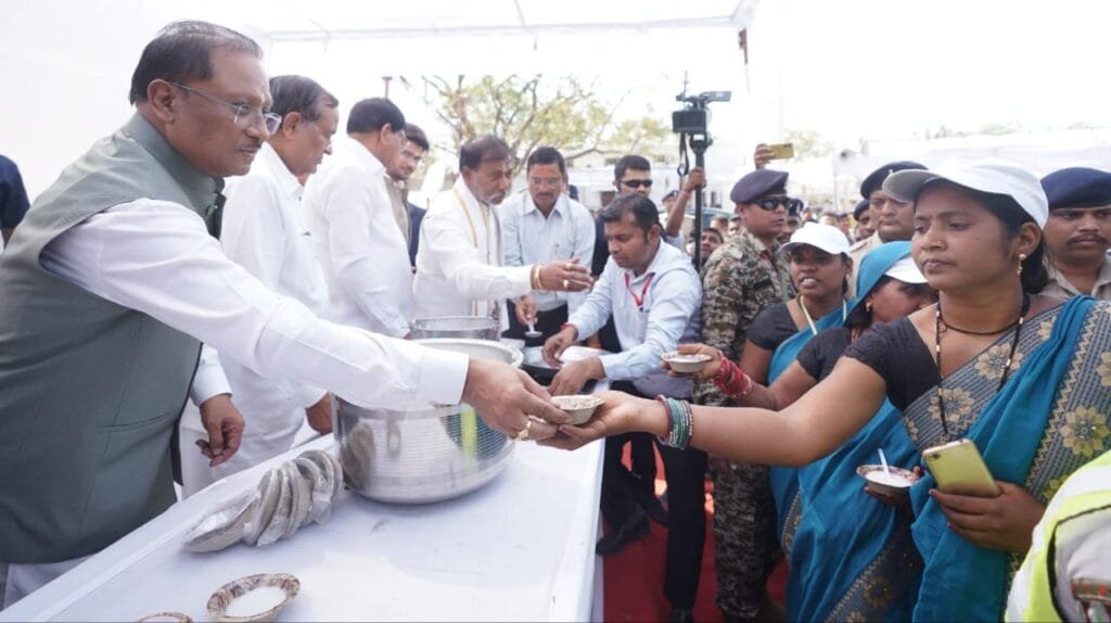 मुख्यमंत्री विष्णु देव साय गिरौदपुरी मेला में हुए शामिल, मेले की राशि 50 लाख करने और स्थायी शेड निर्माण की घोषणा