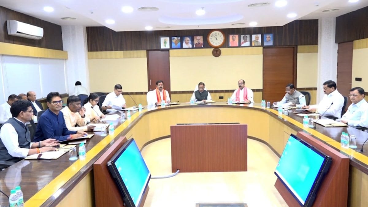 छत्तीसगढ़ सरकार का फैसला, बर्खास्त बीएड सहायक शिक्षकों को मिलेगा पुनर्नियोजन; प्रयोगशाला सहायक शिक्षक के रूप में होगी नियुक्ति, राज्य कैबिनेट ने दी मंजूरी