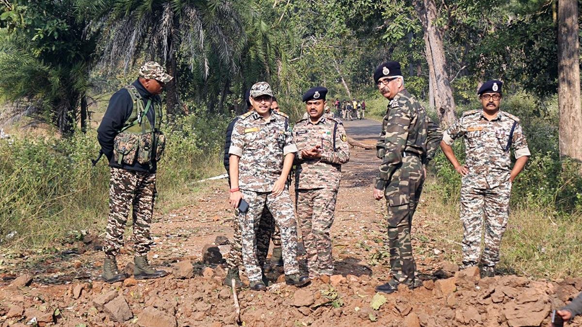 DG CRPF और DGP छत्तीसगढ़ आज बीजापुर में करेंगे प्रेस वार्ता, कर्रेगुट्टा पहाड़ी पर बड़े एंटी-नक्सल ऑपरेशन की होगी चर्चा