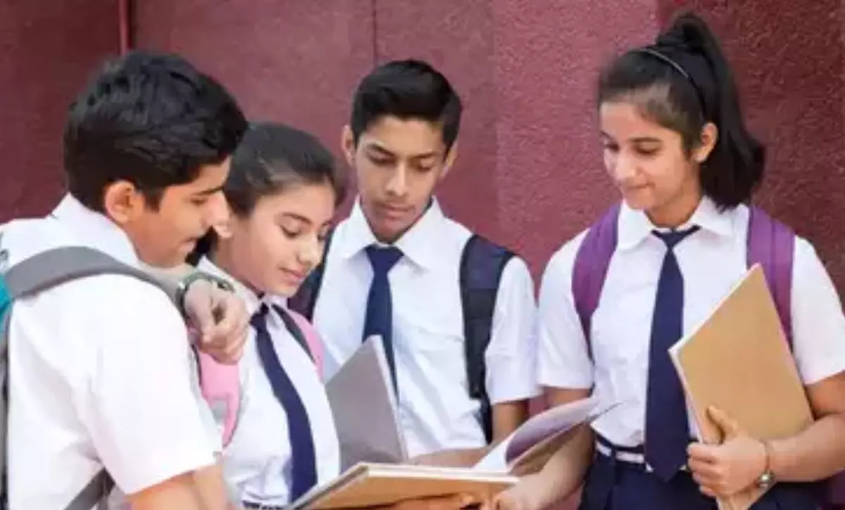 CBSE 12वीं का रिजल्ट जारी, जानिए किन छात्रों ने बनाई टॉपर्स लिस्ट में जगह