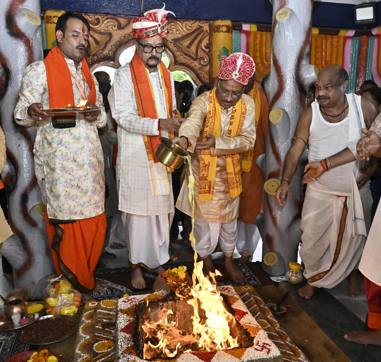 राज्यपाल रमेन डेका और मुख्यमंत्री विष्णु देव साय ने निभाई 'छेरापहरा' की परंपरा, रथयात्रा महोत्सव में हुए शामिल