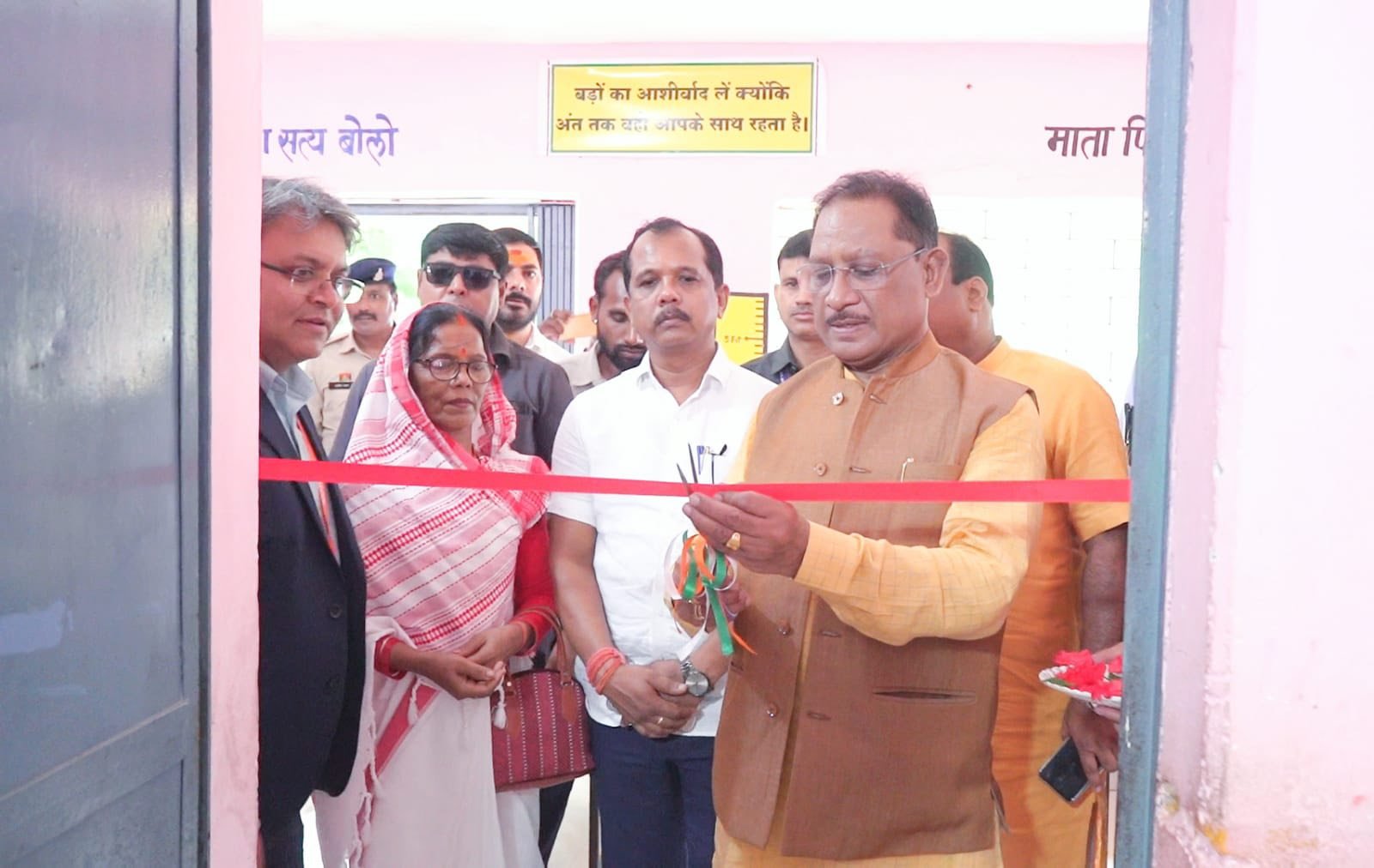 मुख्यमंत्री विष्णु देव साय ने तपकरा तहसील कार्यालय का किया शुभारंभ, तपकरा को नगर पंचायत बनाने और फरसाबहार में विश्राम गृह निर्माण की घोषणा