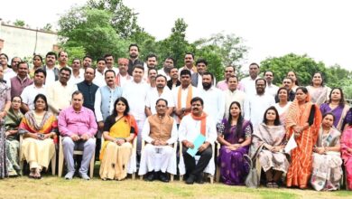 मुख्यमंत्री विष्णु देव साय नवनिर्वाचित जिला पंचायत अध्यक्षों एवं उपाध्यक्षों के 03 दिवसीय प्रशिक्षण कार्यक्रम के शुभारंभ में हुए शामिल