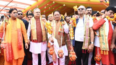 मुख्यमंत्री विष्णु देव साय और विधानसभा अध्यक्ष डॉ. रमन सिंह ने रायपुर की भव्य कांवड़ यात्रा में हुए शामिल, रूद्राभिषेक कर प्रदेशवासियों की सुख-समृद्धि की कामना